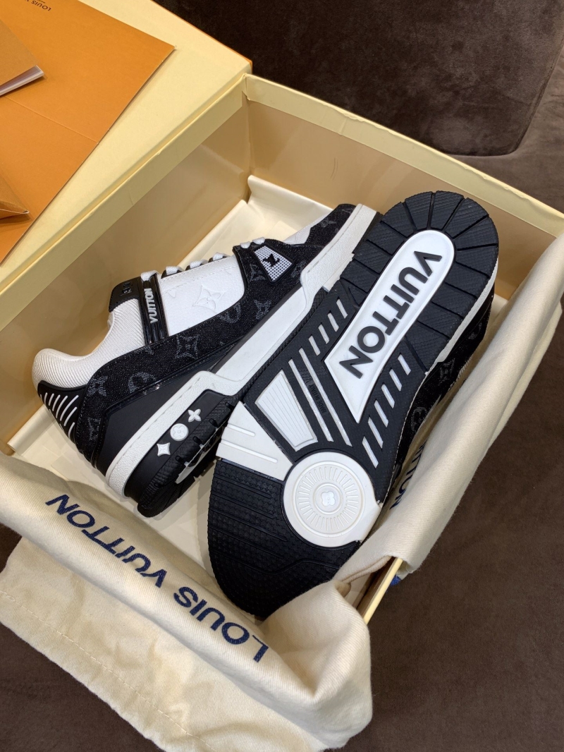 Louis Vuitton Sneakers